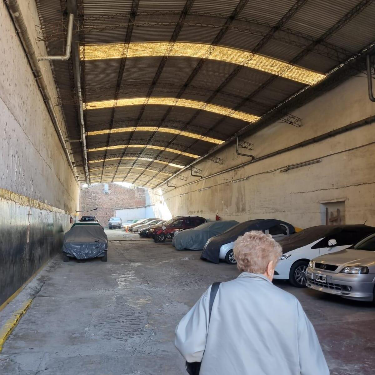 Venta de Galpón en Parque Chacabuco 1