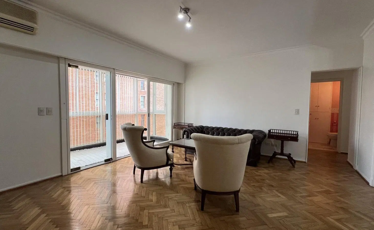 Venta de 4 Amb con Cochera doble y Seguridad 24hs en Recoleta 2