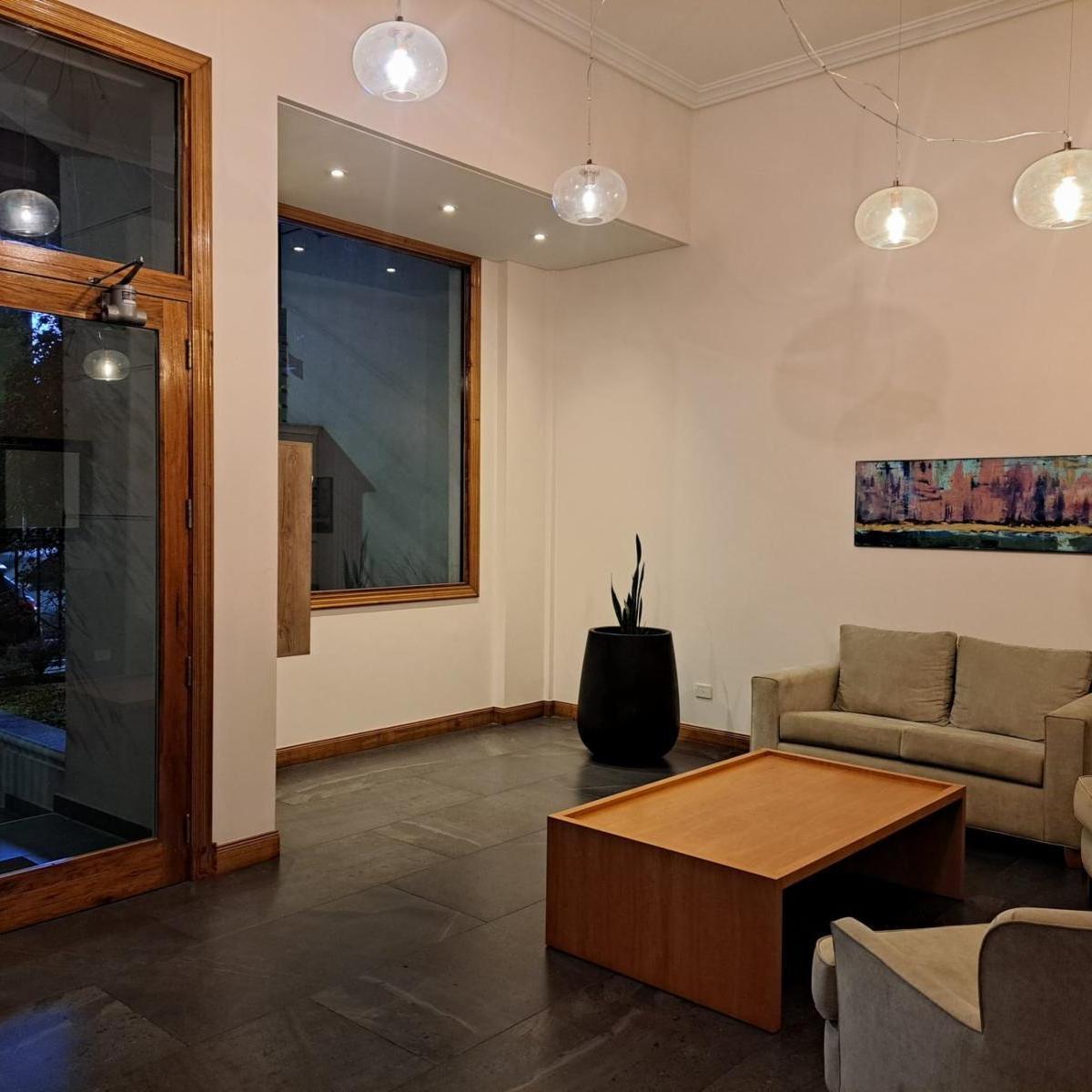 Hermoso Departamento con Cochera 3