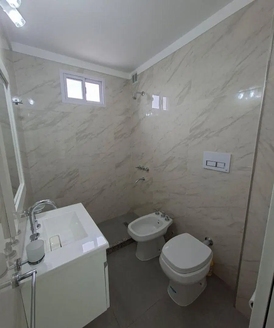 Gran departamento de 4 ambientes con terraza 2