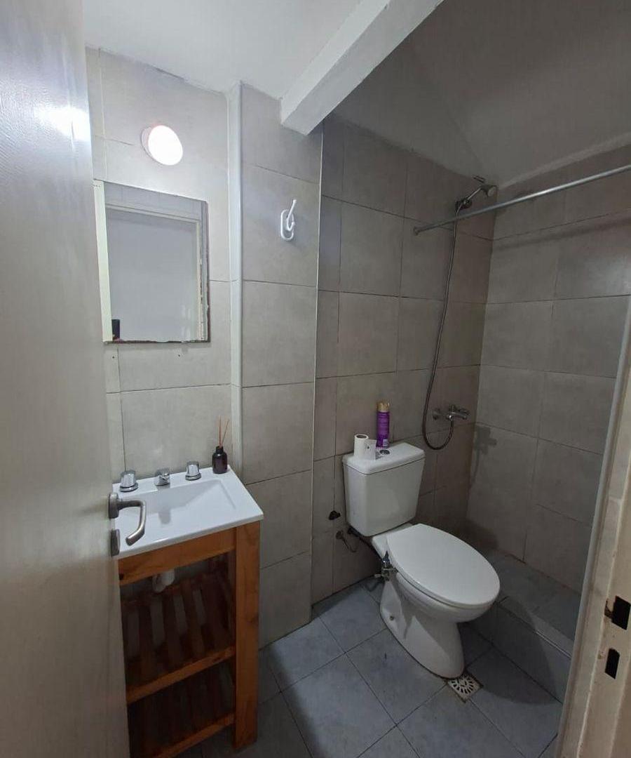 Foto de Gran monoambiente con entre piso al frente, imagen 3