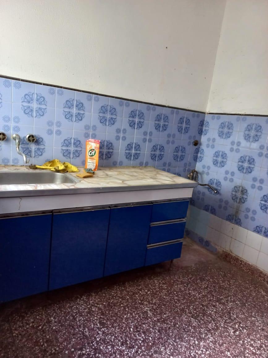 Foto de Casa 3 amb a refaccionar en venta a mts de Av. Triunvirato, imagen 4