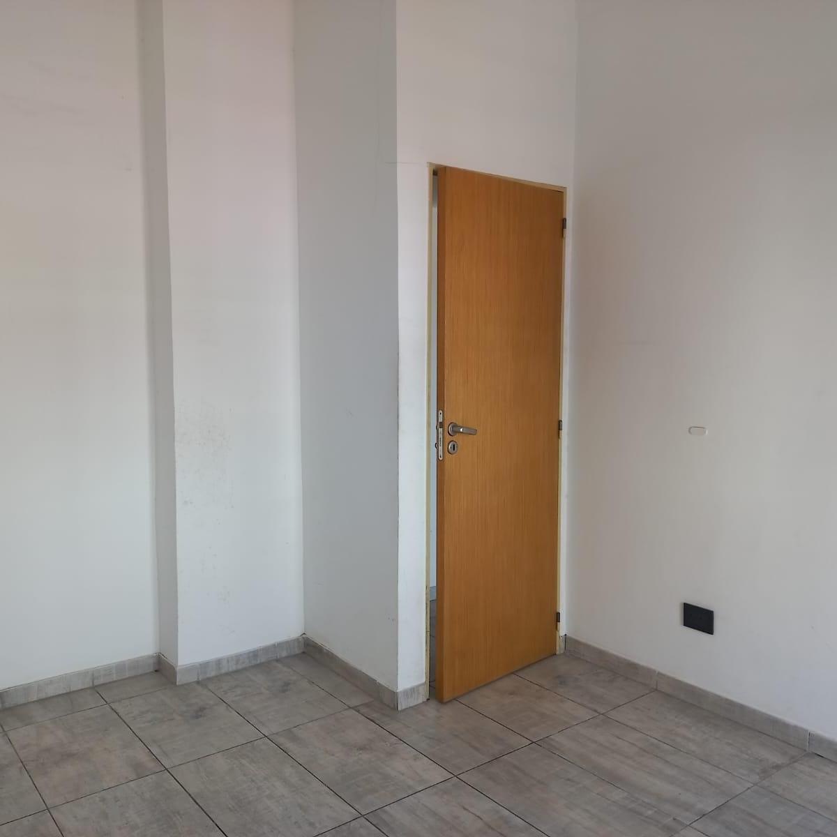 Oportunidad! Dpto 2 Amb Fte. a 200 m Plaza S. Martin 4