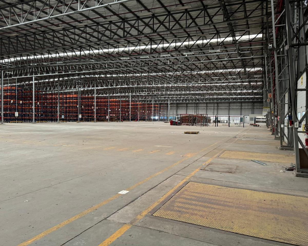 Excelente Nave 11.000 m² en Parque Industrial 1