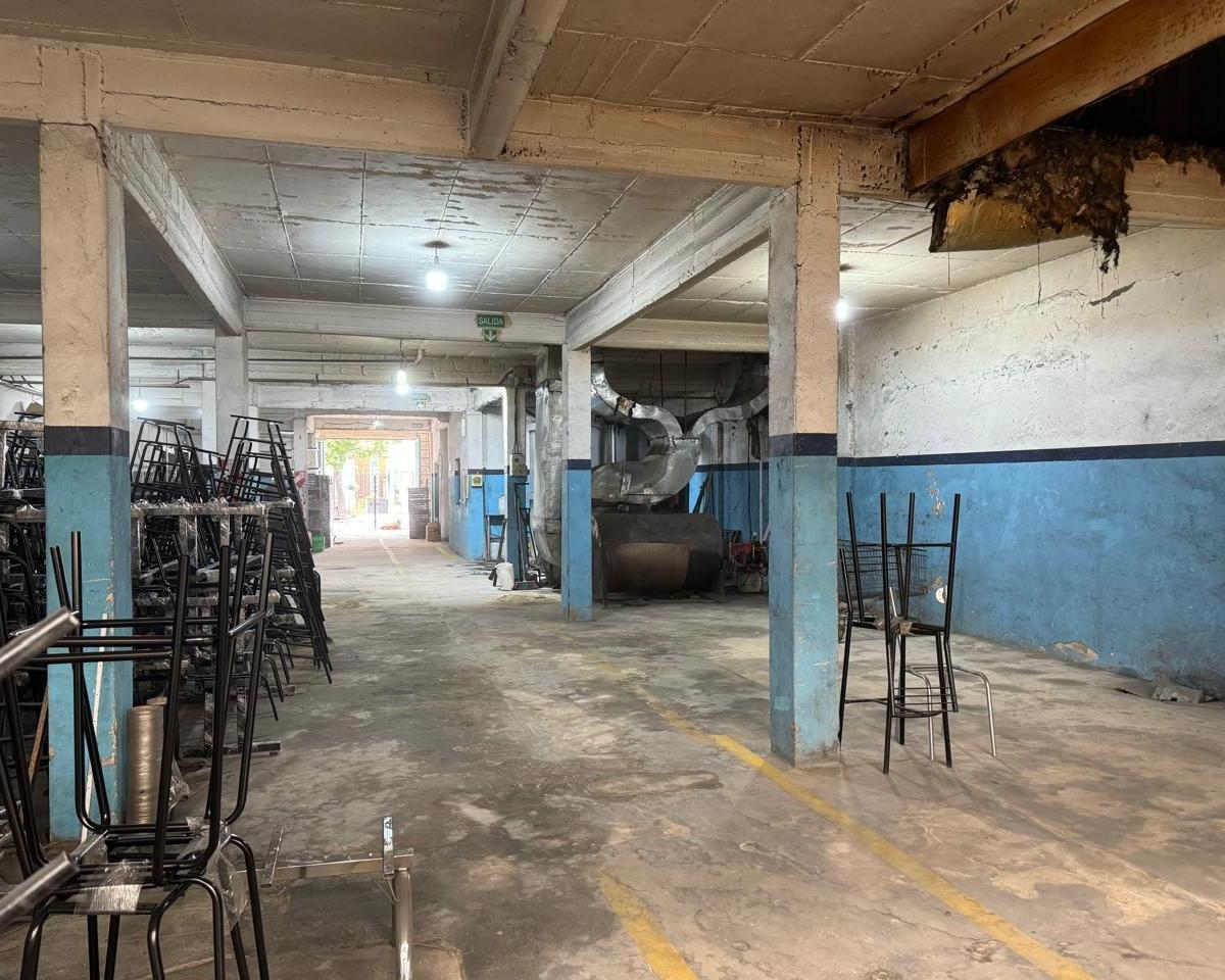 Galpón 825 m² a 200 m. Ruta 8 2