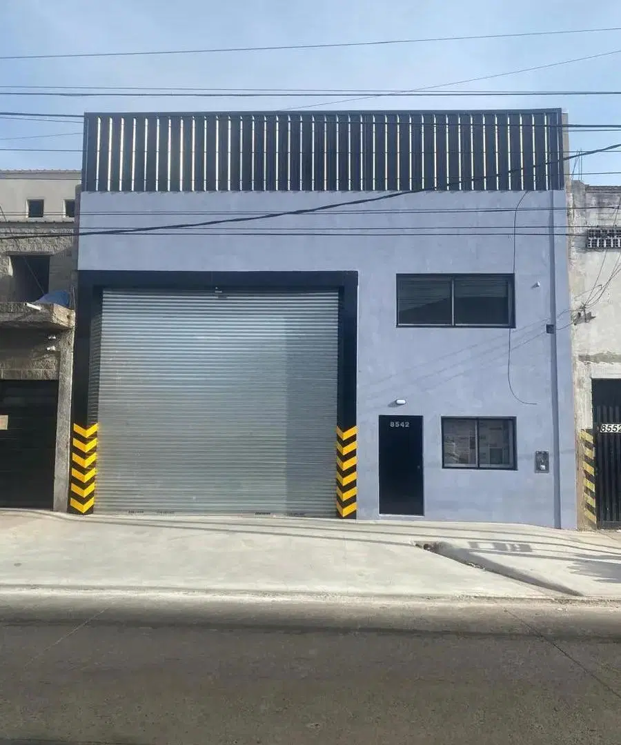 EXCELENTE GALPON 543 m2 ! A mts Av. Márquez 2