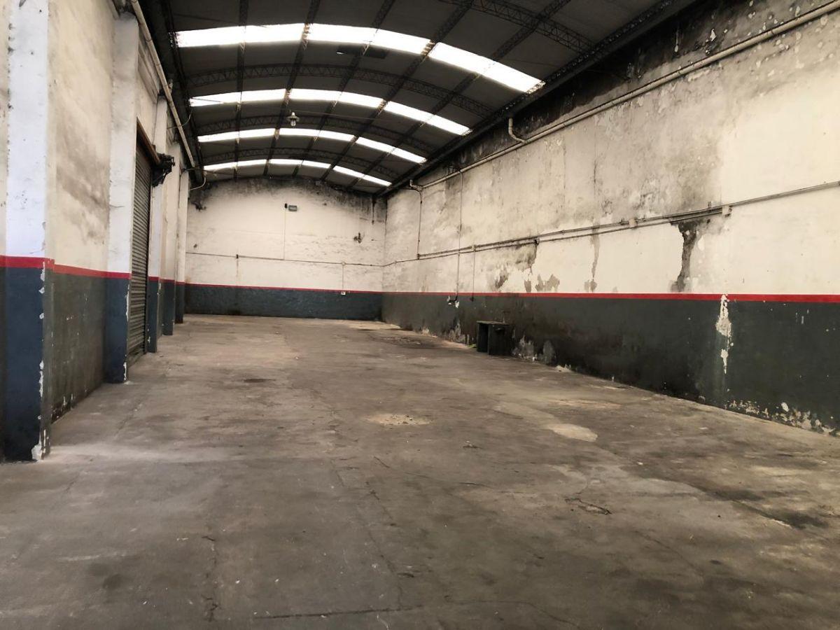 Foto de Galpon 560 m² en alquiler en Villa Ballester, imagen 4