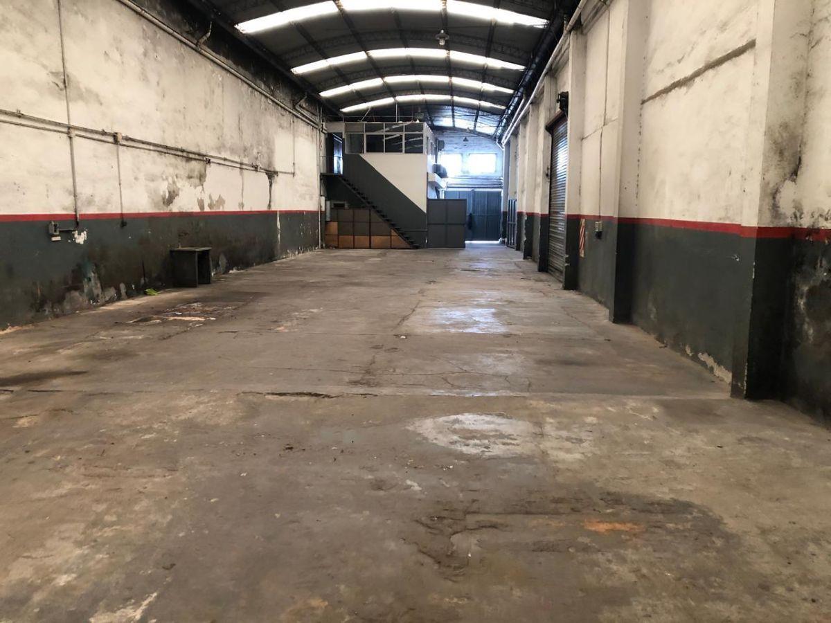 Foto de Galpon 560 m² en alquiler en Villa Ballester, imagen 5
