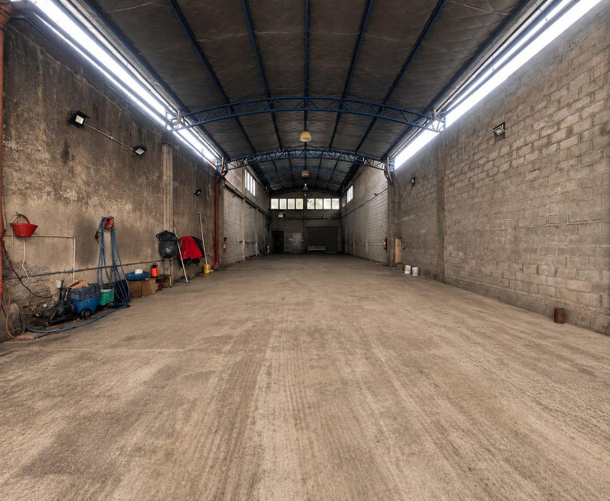 Foto de Galpon 383 m² en alquiler Próximo Av Eva Perón, imagen 1
