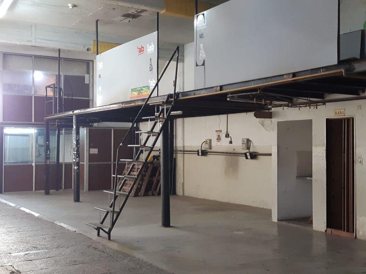 Foto de Galpón 380 m2 cubiertos en alquiler a mts de Av. Pte Perón, imagen 2