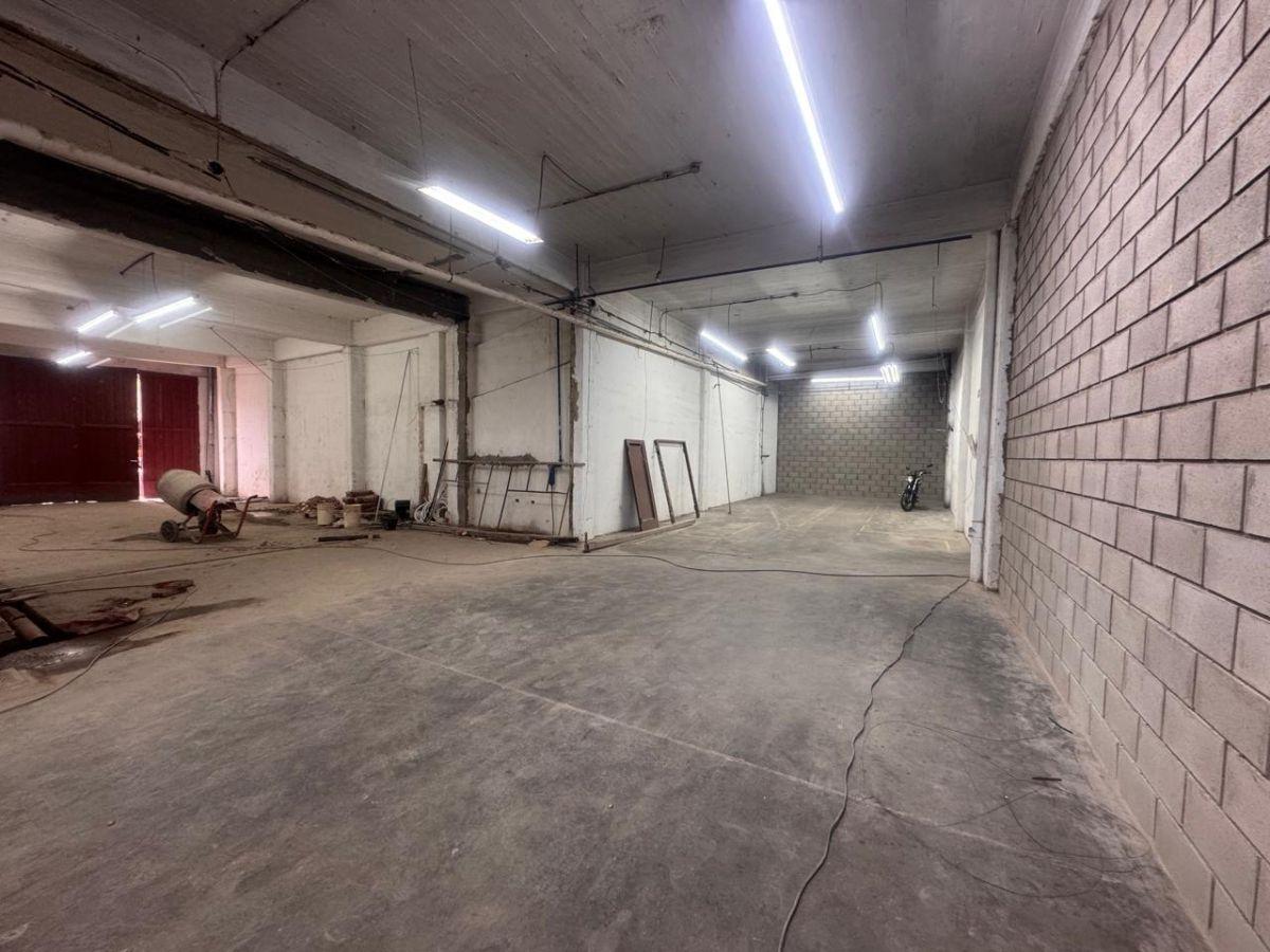 Foto de Galpón 980 m² en Venta a m. de Av San Martin, imagen 4