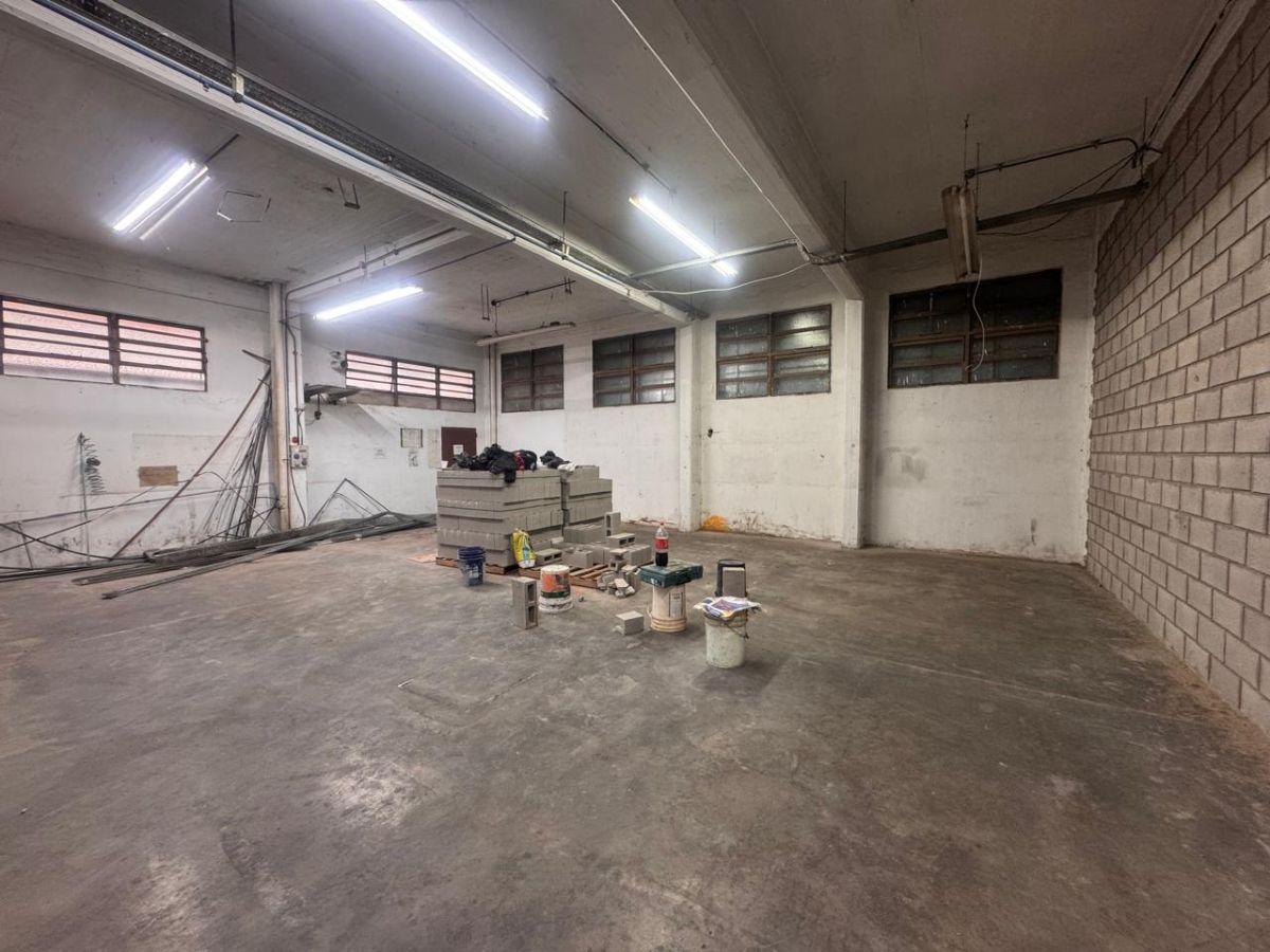 Foto de Galpon 1000 m² en Venta a m. Av San Martín, imagen 4