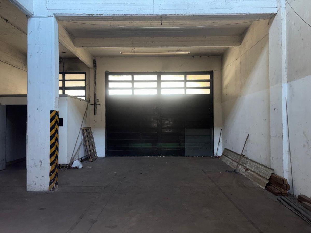 Foto de Galpon 1000 m² en Venta a m. Av San Martín, imagen 2