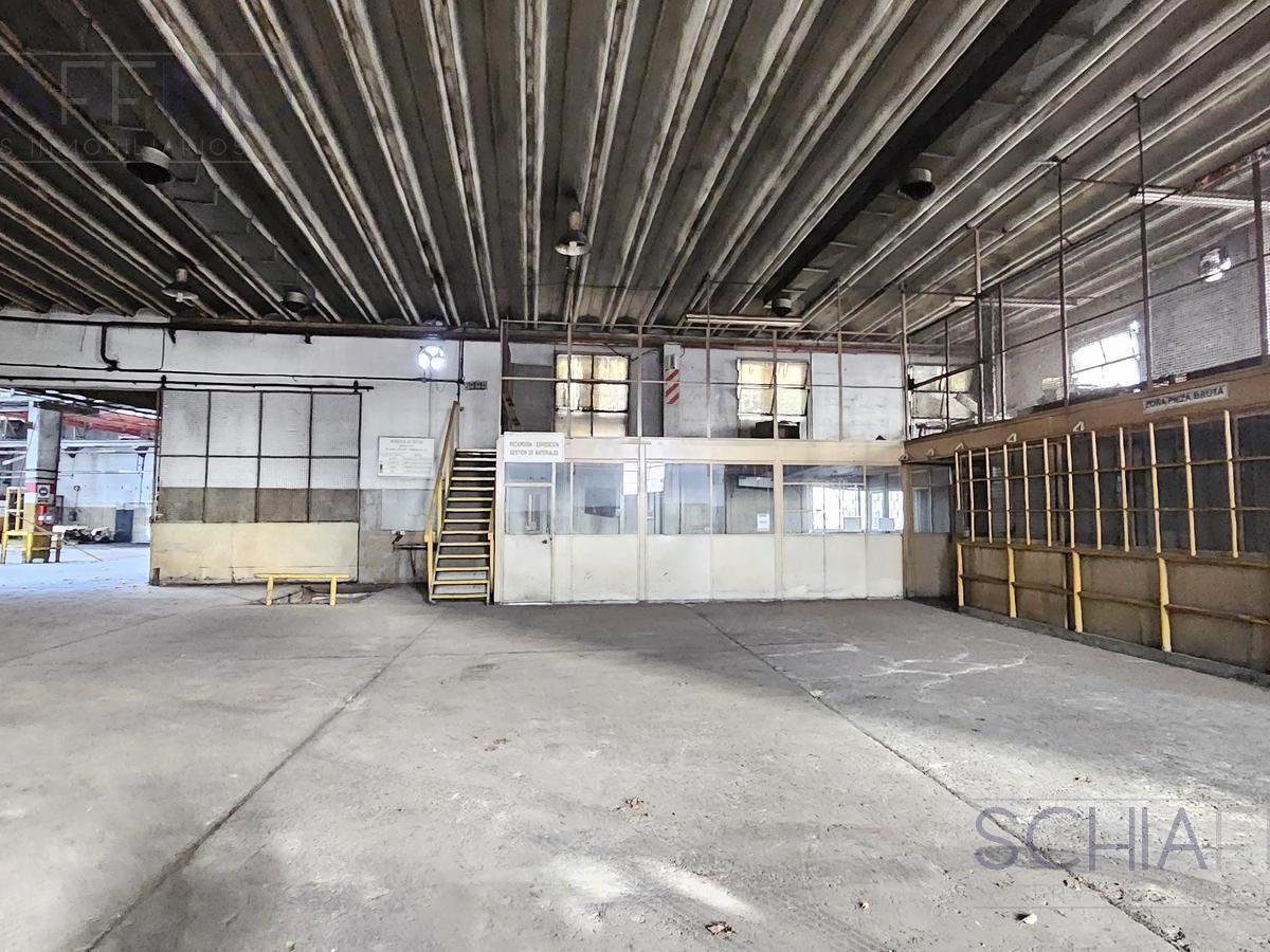Excelente Nave Industrial en Barracas 1