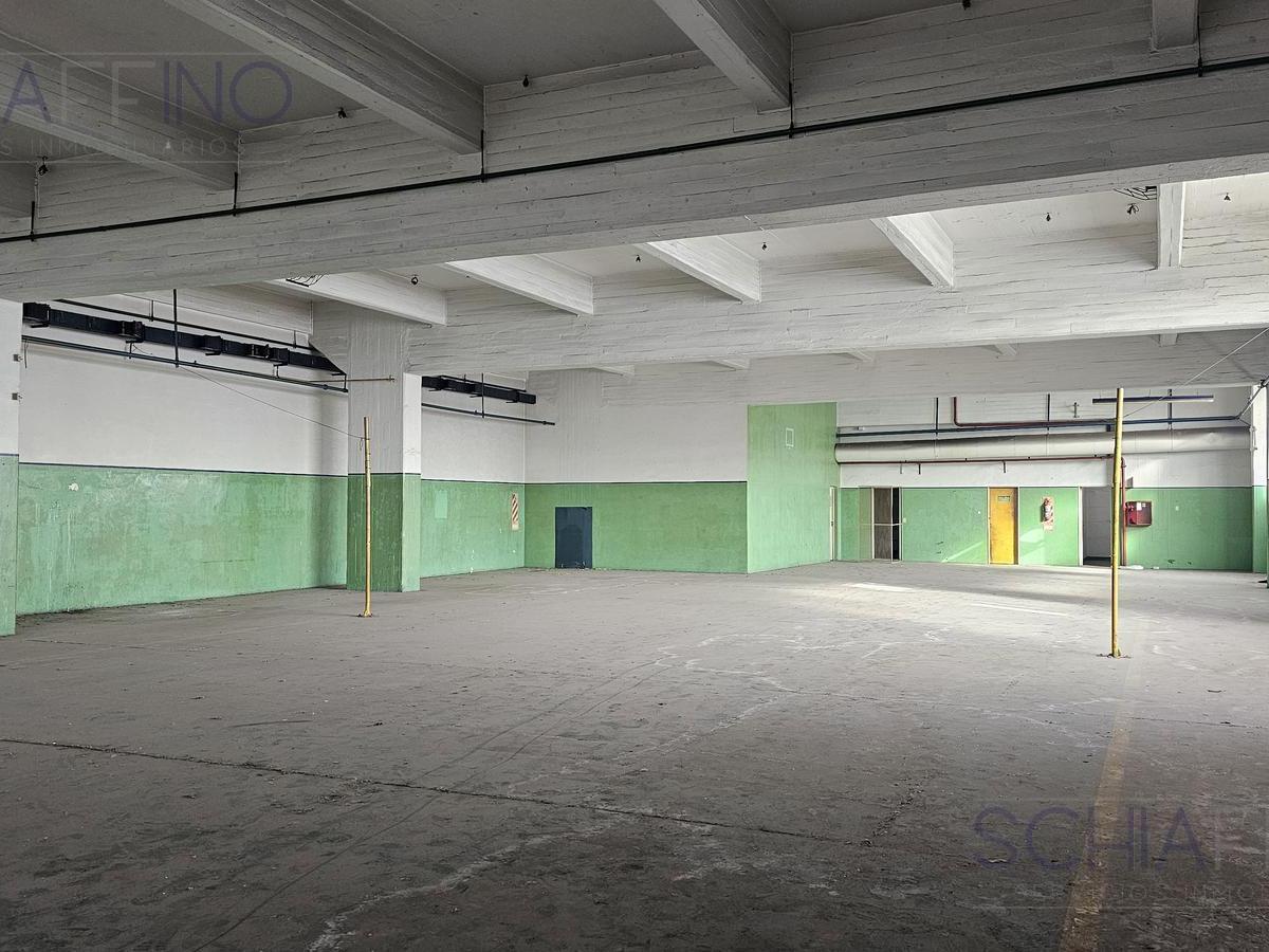 Excelente Nave Industrial en Barracas 5
