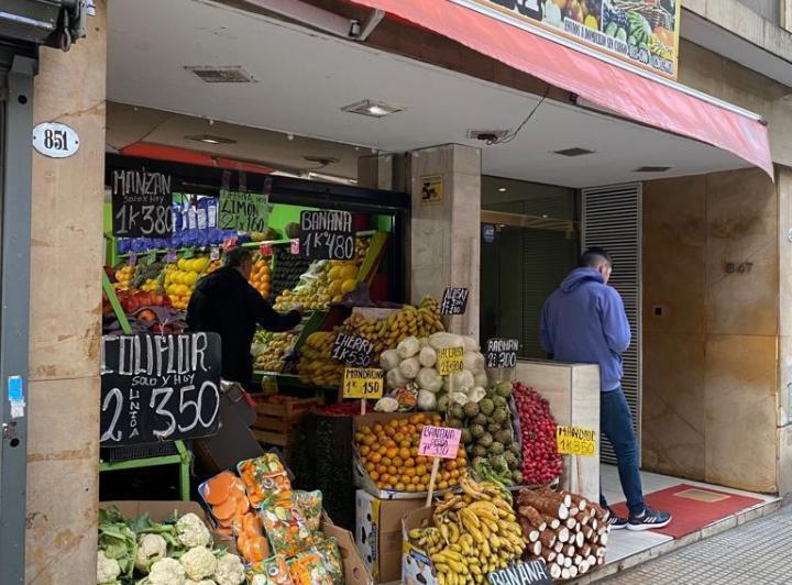 Local en Barrio Norte 5