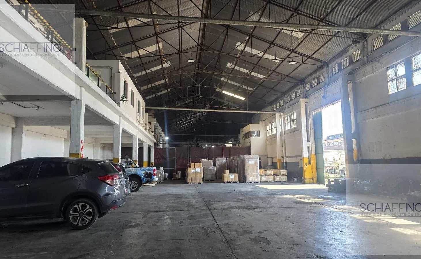 DEPÓSITO LOGÍSTICO CON SERVICIOS | 2.000 m² OPERATIVOS | PLAYA DE MANIOBRAS | 24 HS  | QUILMES 2