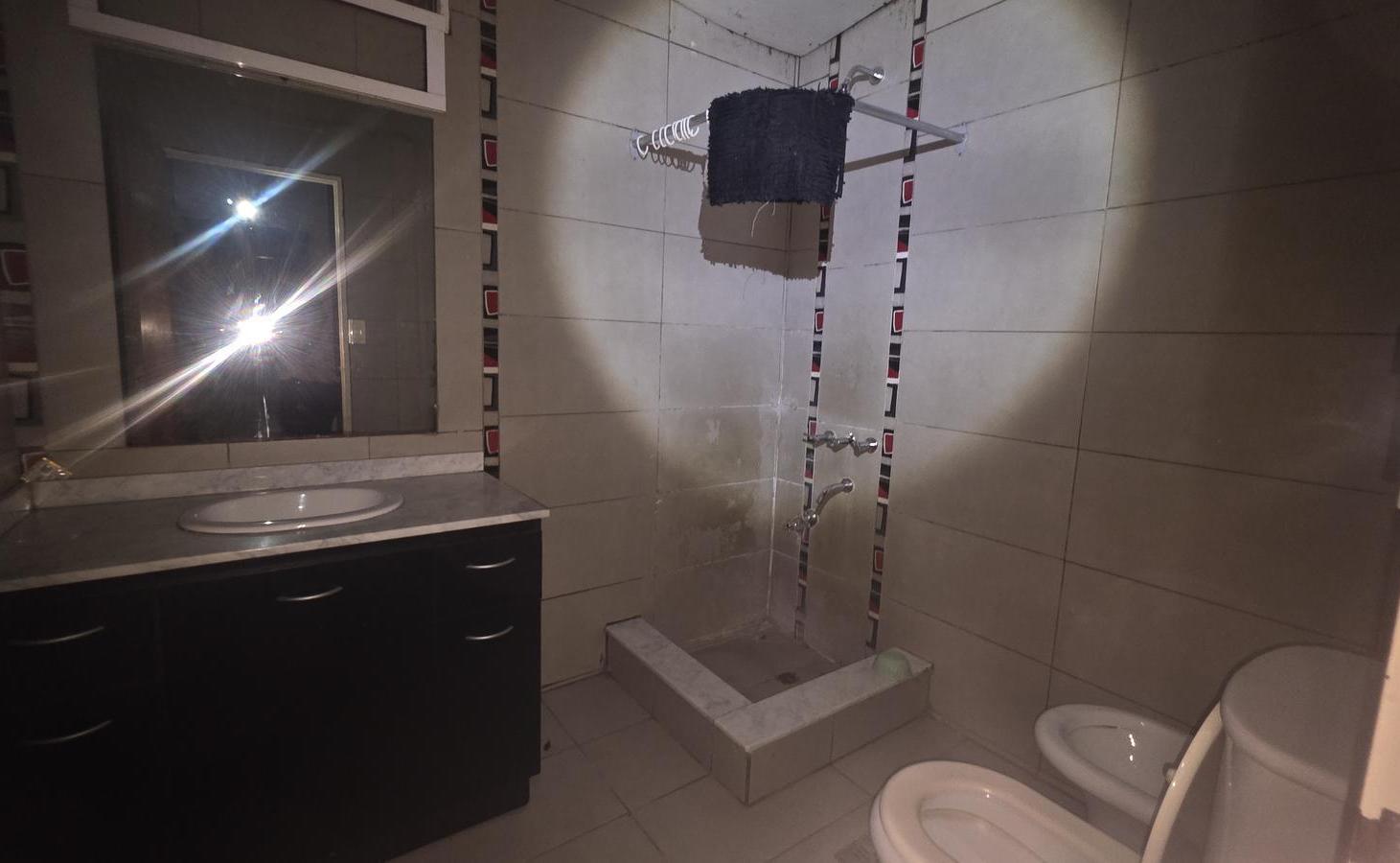 Foto de Galpón | Alquiler | Quilmes Oeste | 900 m2, imagen 4