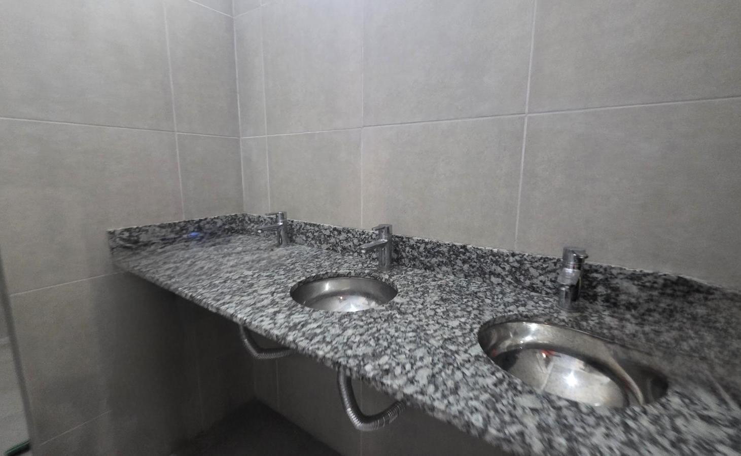 Foto de Nave Industrial en Venta en Polo Industrial Spegazzini, imagen 1