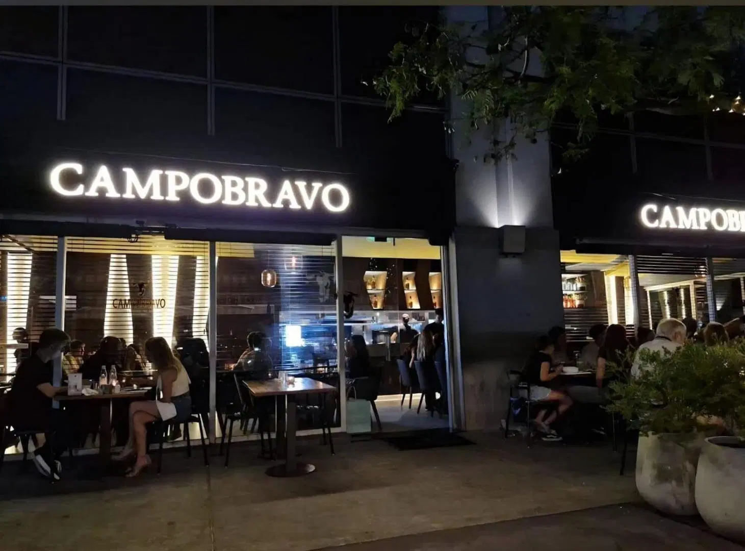 Local en Puerto Madero 4