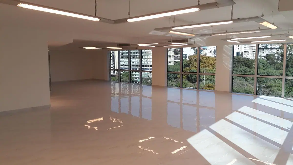 Oficina en venta Retiro sobre 9 de Julio 3