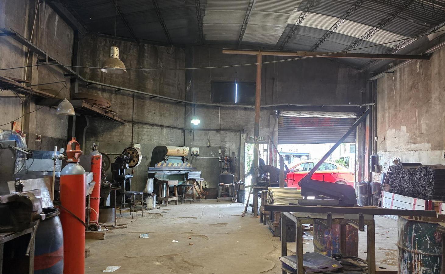 Foto de Galpón en Venta o Alquiler Quilmes Oeste, imagen 3
