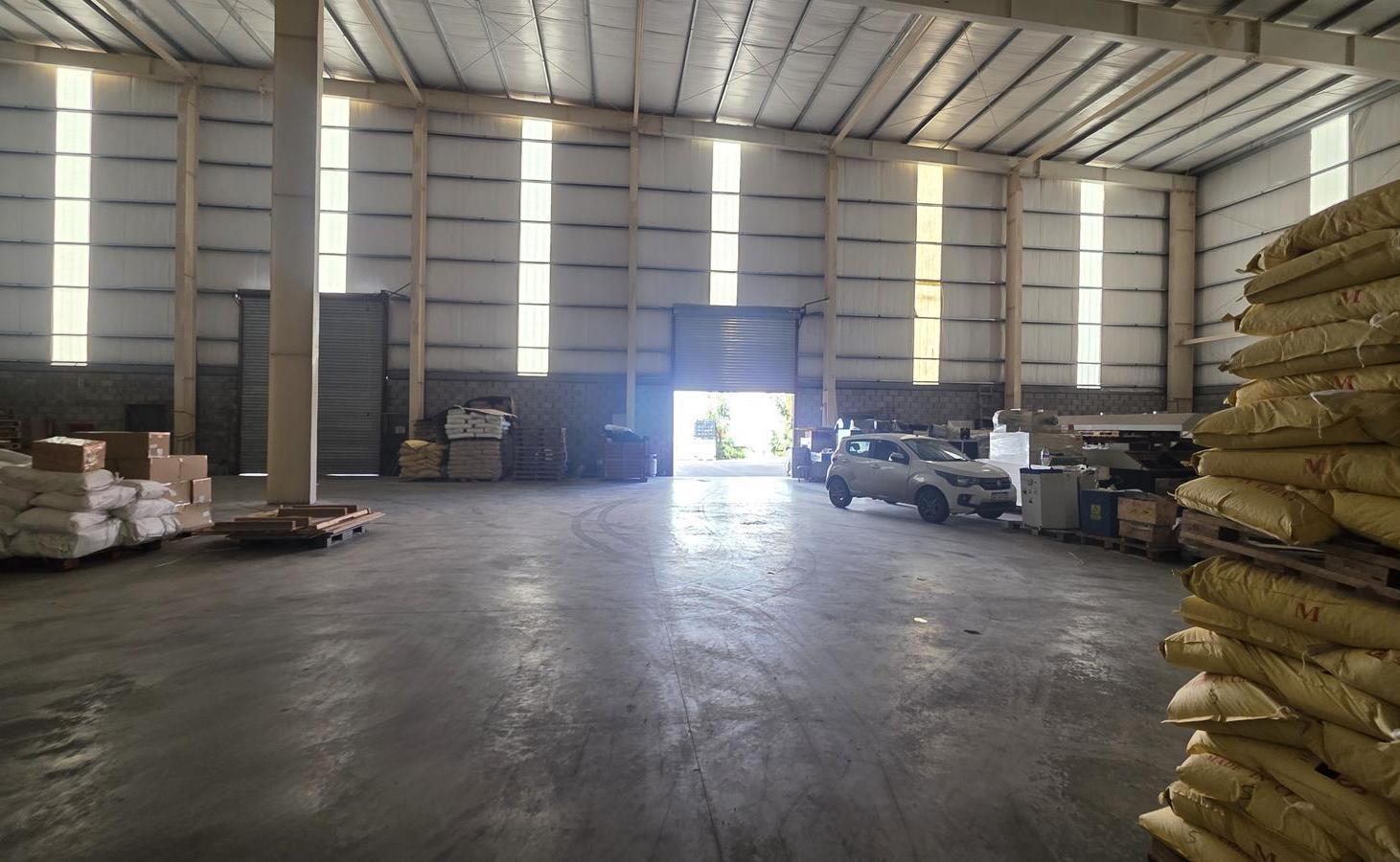 Foto de Depósito | 1500 m2 | Alquiler | Red incendio | Polo Industrial Ezeiza, imagen 1