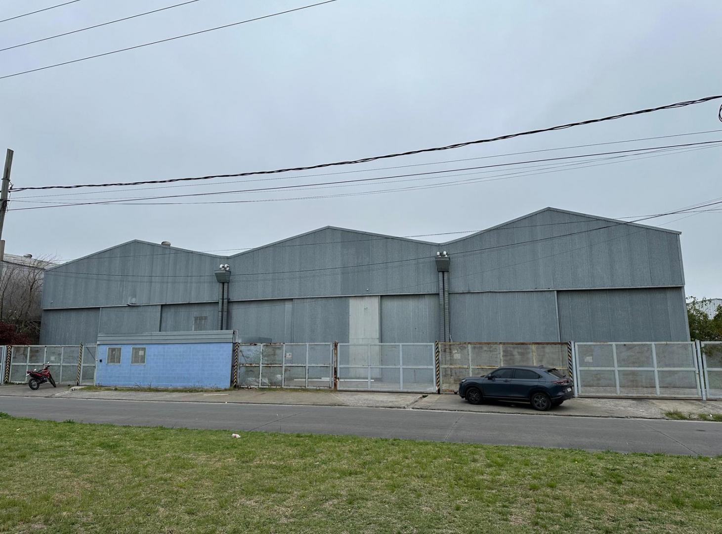 Foto de Alquiler • Nave Industrial de 4100 m² con 3 Puentes Grúa • Parque, imagen 5