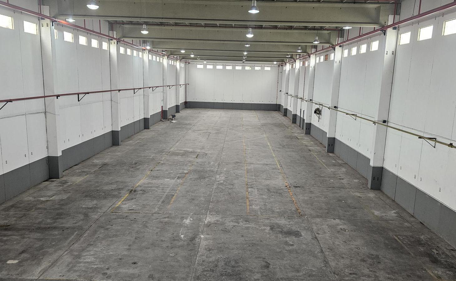 Foto de Galpon 1800 m2 en alquiler Fcio. Varela Ruta 2 a ms Rotonda Gutierrez, imagen 5