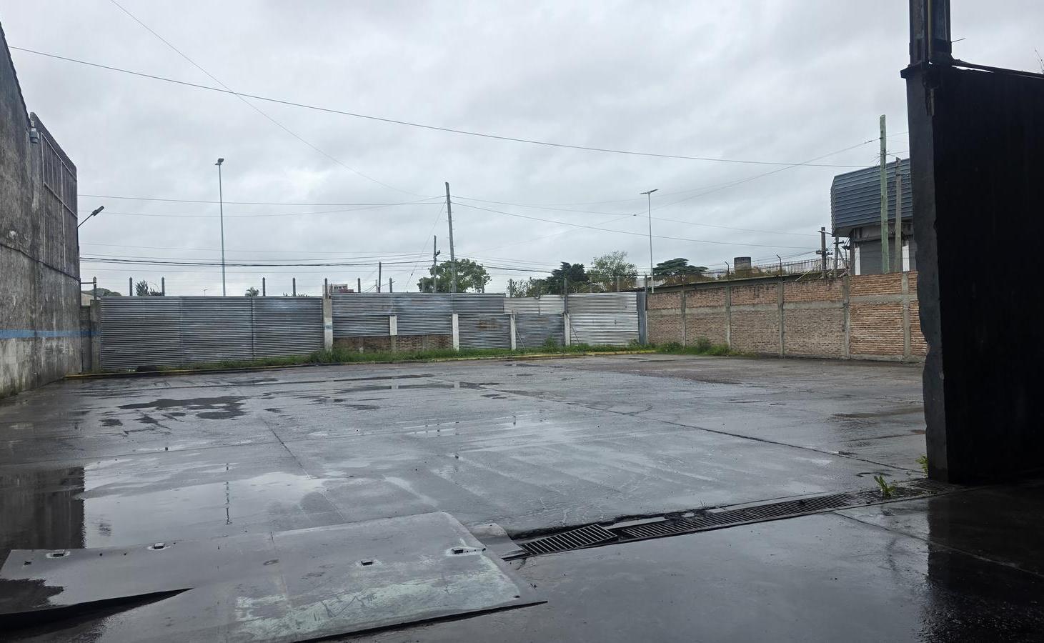 Foto de Galpón y playa de estacionamiento | Florencio Varela | Alquiler, imagen 4