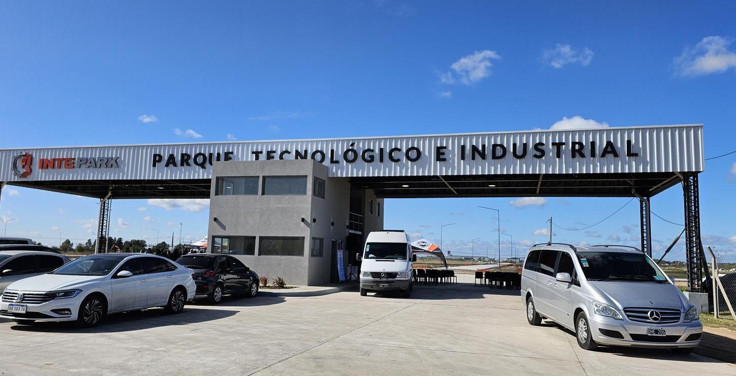 Foto de VENTA | INTEPARK LOTE 2000 M2 | AU BUE -LP BERAZATEGUI, imagen 1