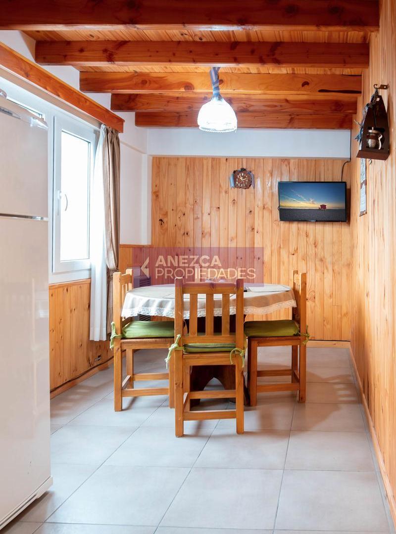 Foto de SE VENDE DEPARTAMENTO 3 AMBIENTES EL BOLSÓN CENTRO, imagen 4