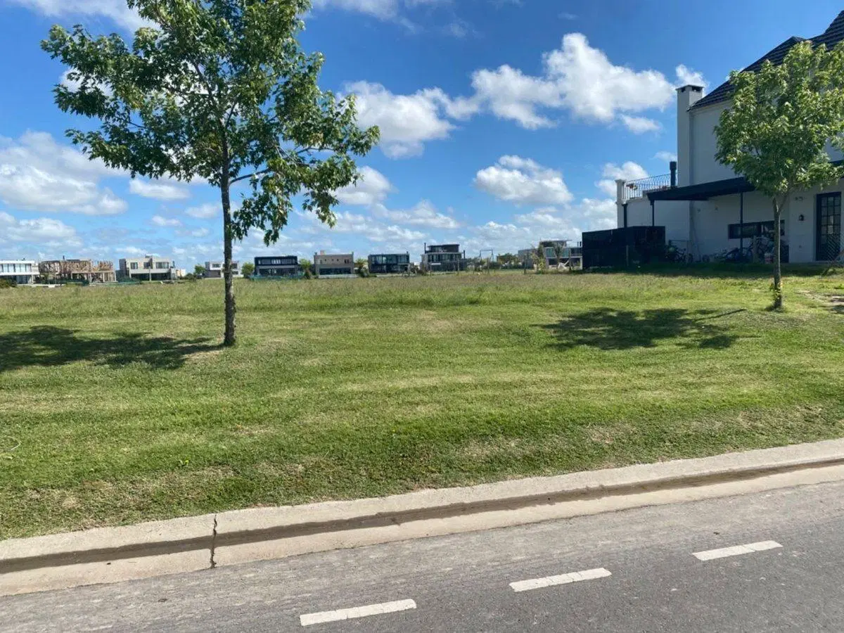 Venta - Lote de 964 m² - Barrio Costas - Puertos del Lago - Partido de Escobar 3