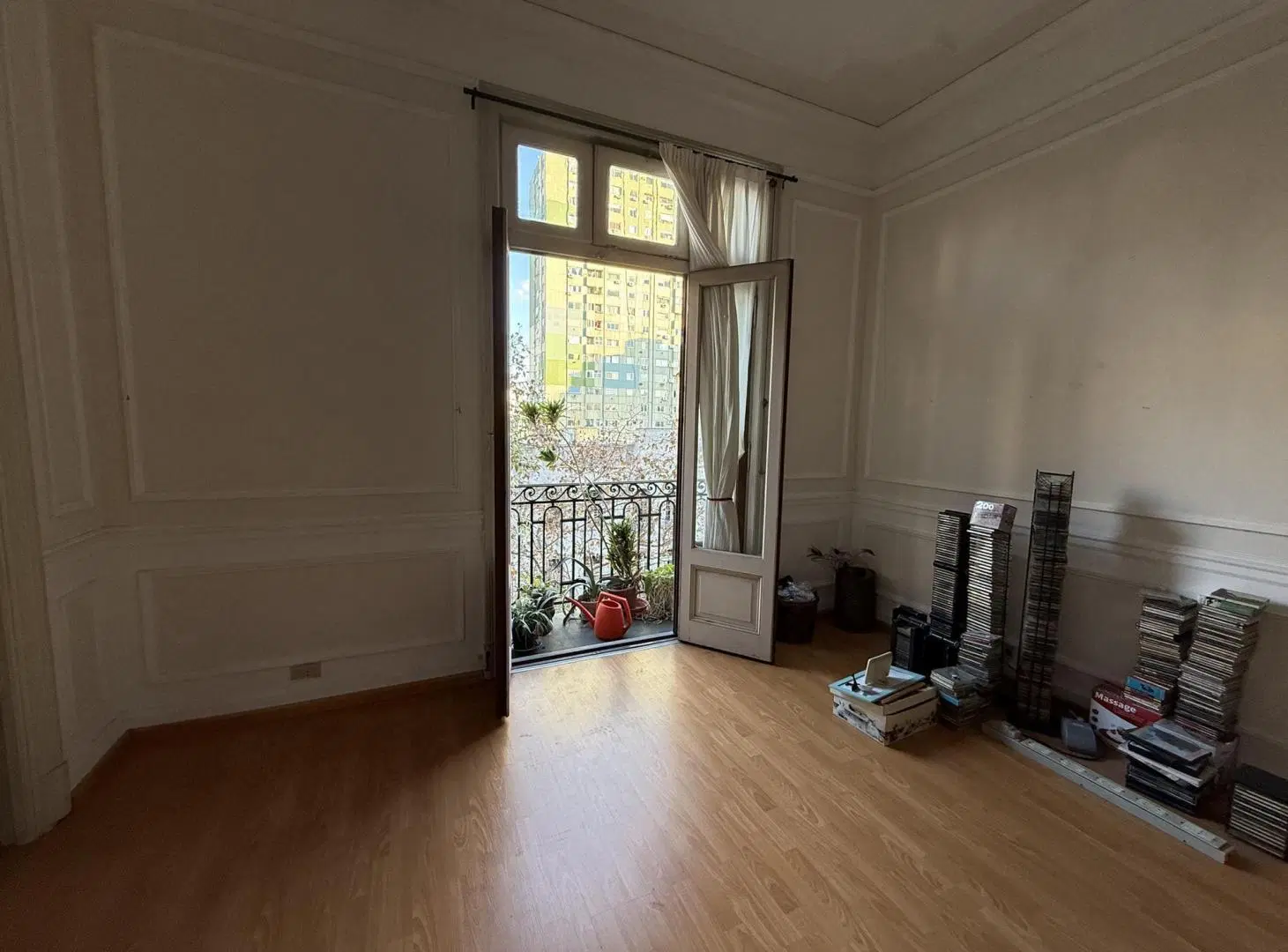 Venta departamento Semipiso al frente con Baulera en Balvanera 5