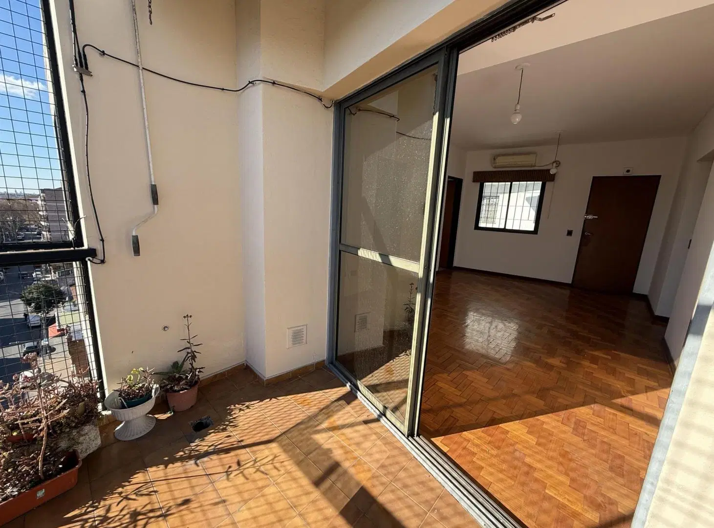Venta Departamento 3 Ambientes con Balcón al Frente en Villa Ballester 4