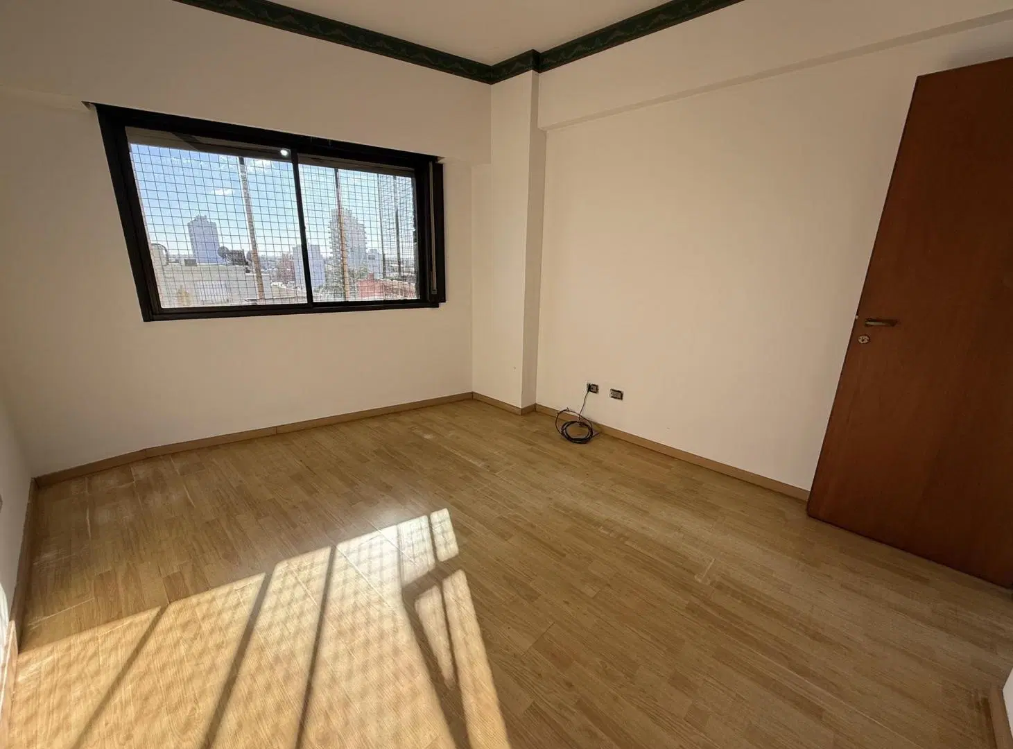 Venta Departamento 3 Ambientes con Balcón al Frente en Villa Ballester 5
