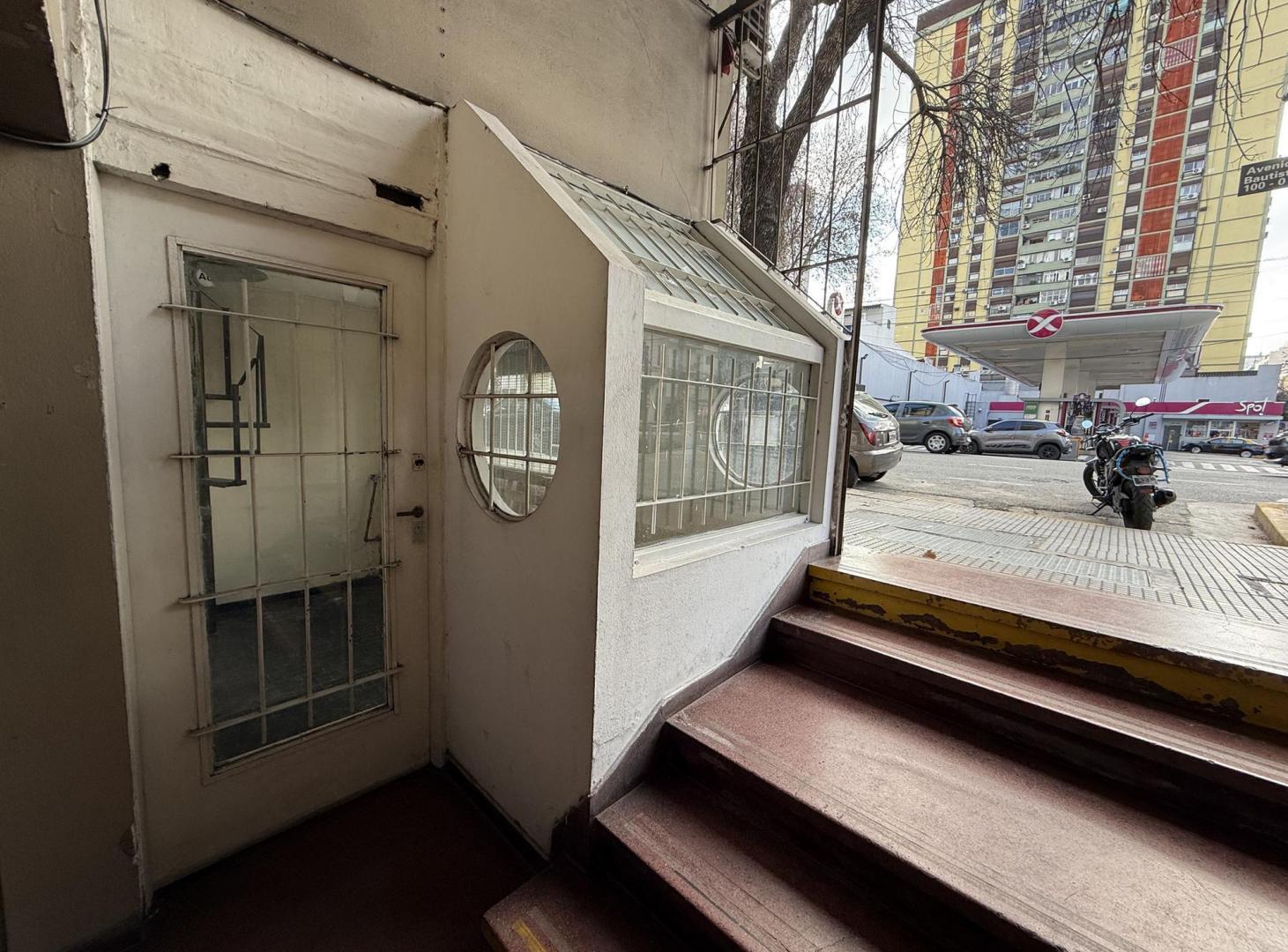 Foto de Venta local comercial con vidriera a la calle en Caballito, imagen 2