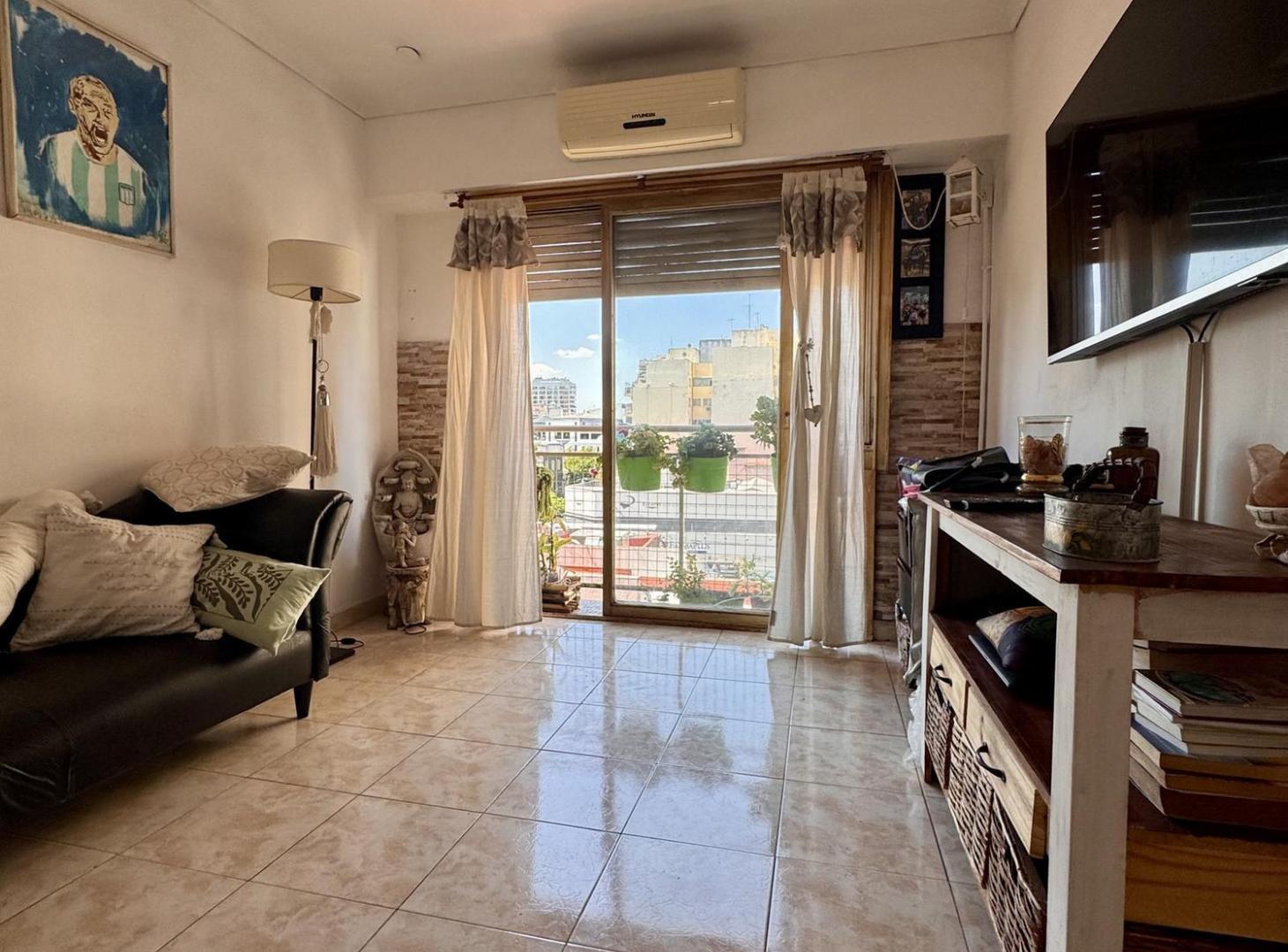 Foto de VENTA DEPARTAMENTO 2 ambientes, Luminoso con Vista Abierta en Villa del, imagen 3
