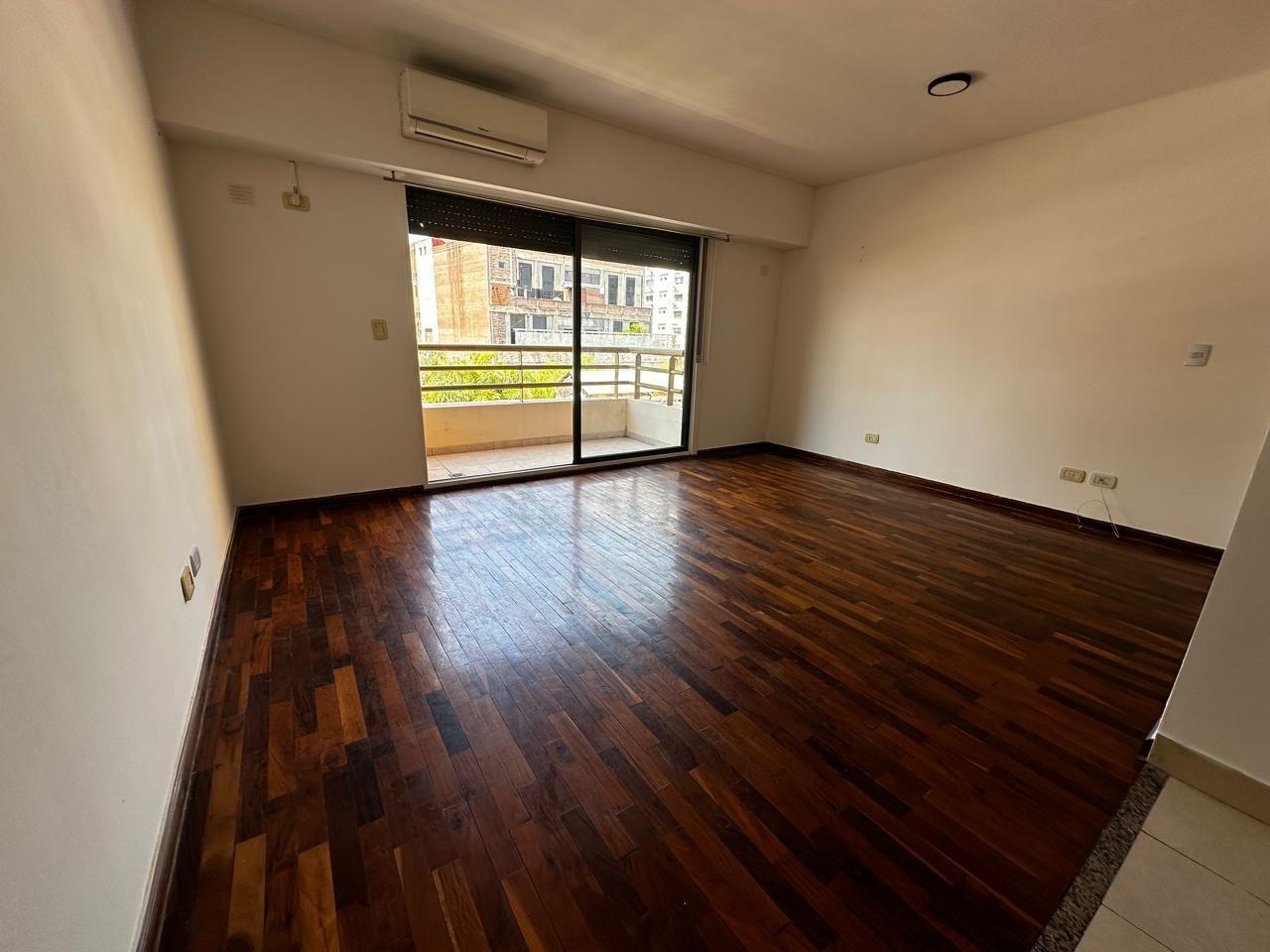 Foto de Alquiler Monoambiente con balcon y pileta en Caballito, imagen 2