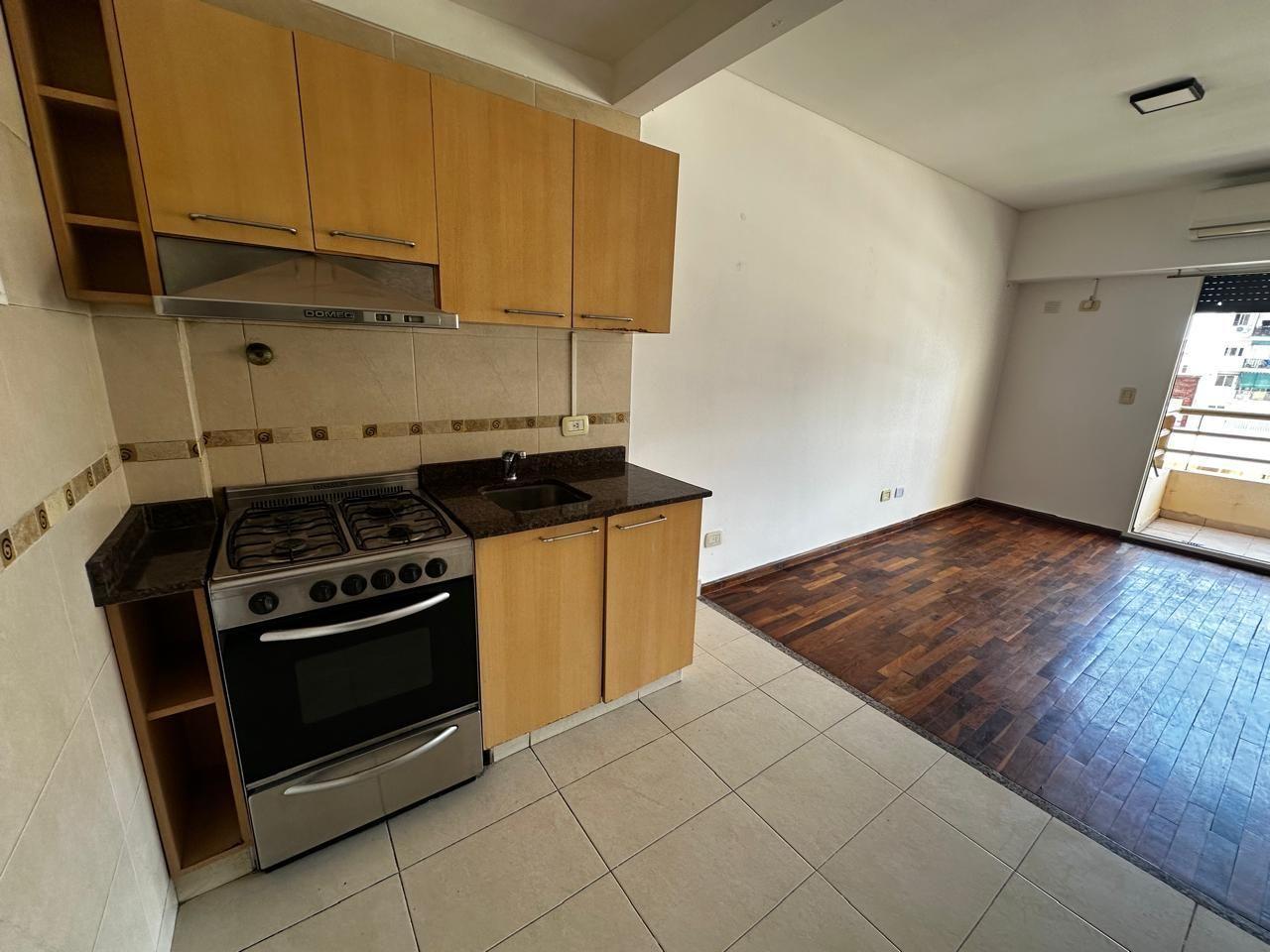 Foto de Alquiler Monoambiente con balcon y pileta en Caballito, imagen 1