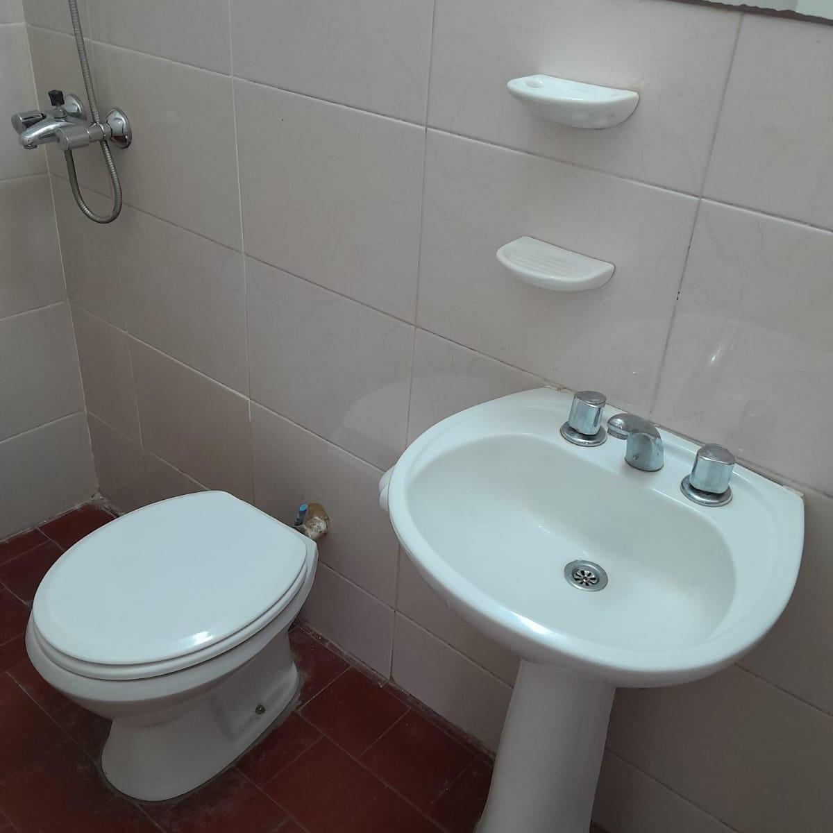 Depto 3 Dorm. y 2 Baños Amplio Alto Alberdi Excelente Vista 2