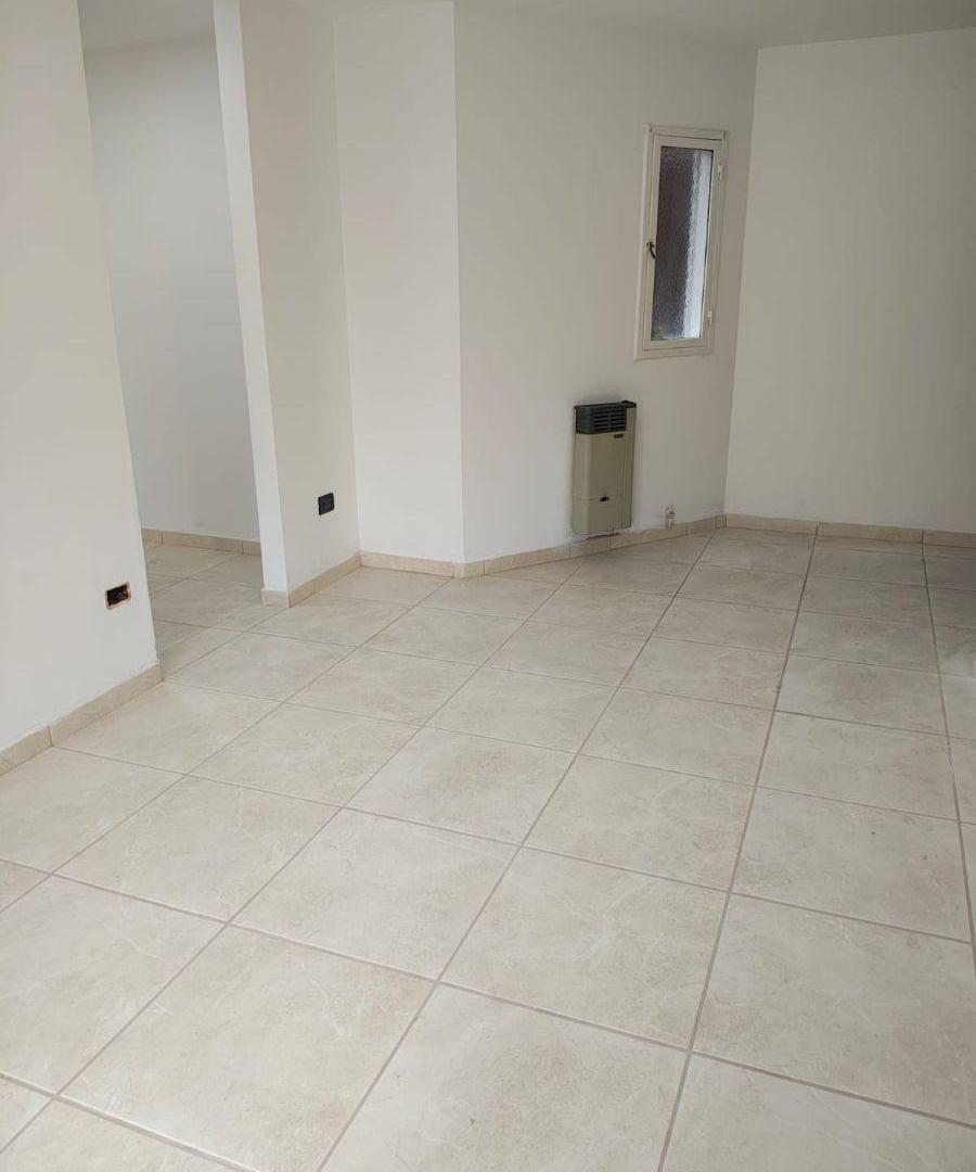 Foto de Alquiler Caseros 906 1 dormitorio externo con balcòn, imagen 3