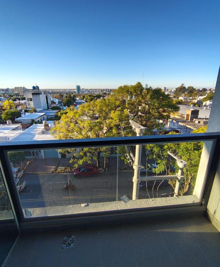 Foto de Venta departamento 1 dorm Av Pueyrredon - externo con balcón, imagen 2
