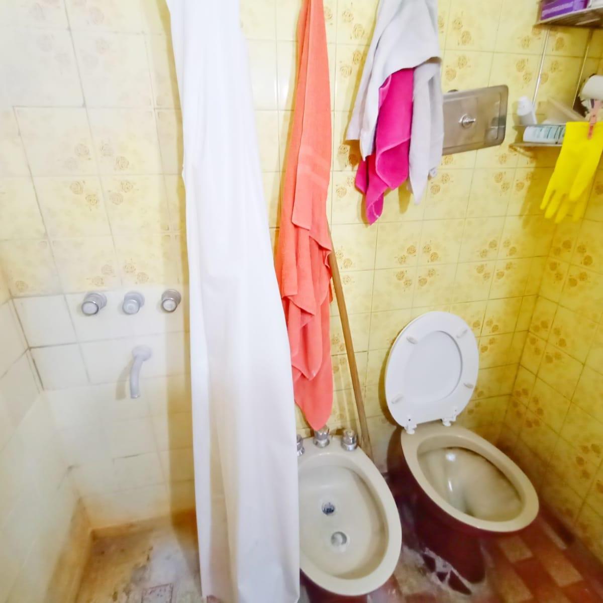 Casa Chalet a Reciclar | 300 m² de Lote | 3 Ambientes | Exc Ubicacion 4