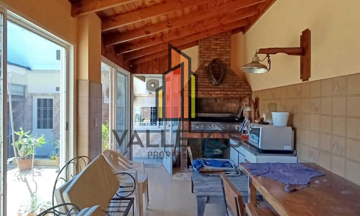 Galpón Zona ID + Casa 4 Ambientes Cochera Terraza 1