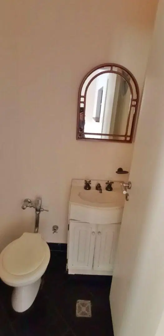 Departamento de 4 ambientes muy luminosos en excelente estado 4
