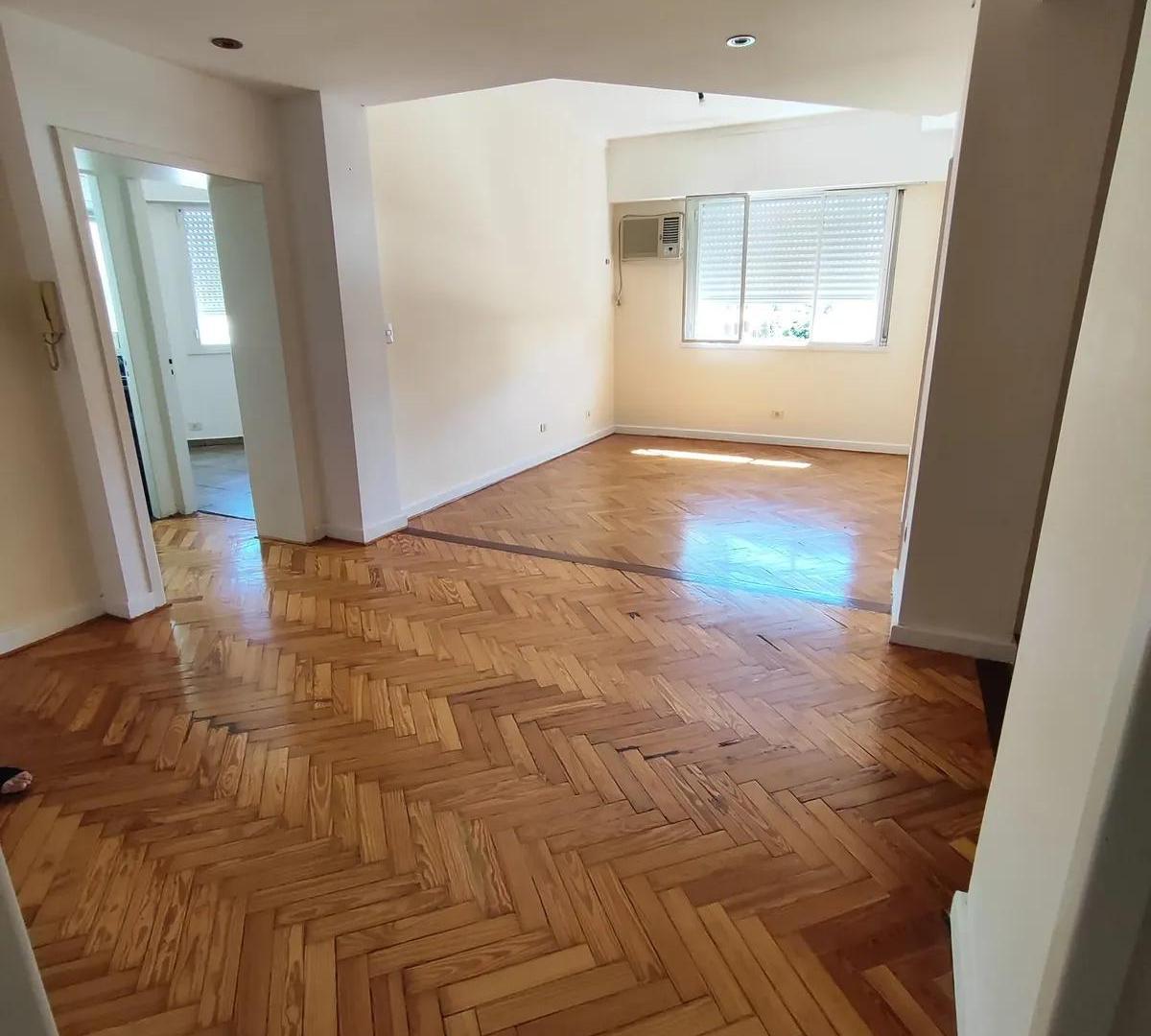 Departamento de 4 ambientes muy luminosos en excelente estado