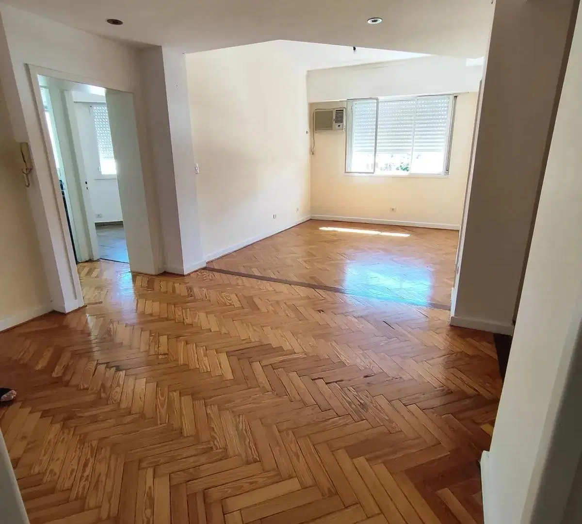Departamento de 4 ambientes muy luminosos en excelente estado 4
