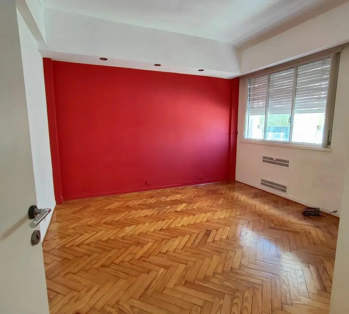 Departamento de 4 ambientes muy luminosos en excelente estado 1