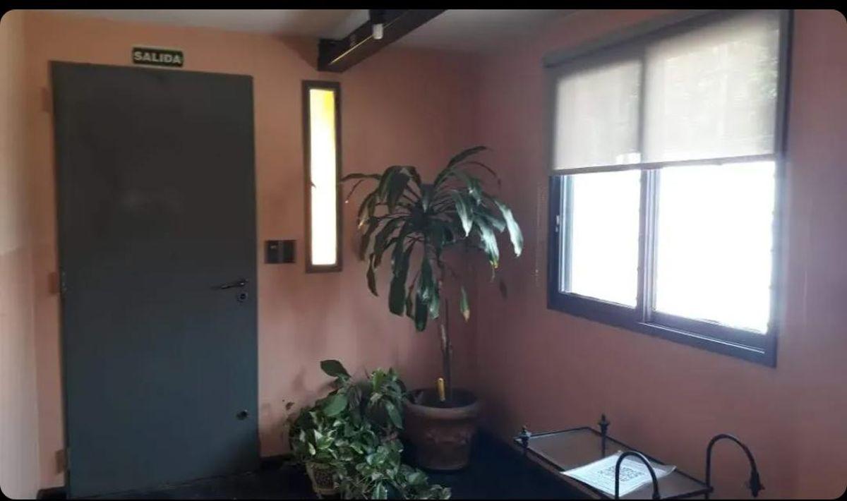 Foto de ALQUILER Consultorio / oficina en PH 4 ambientes, cocina y baño, imagen 4